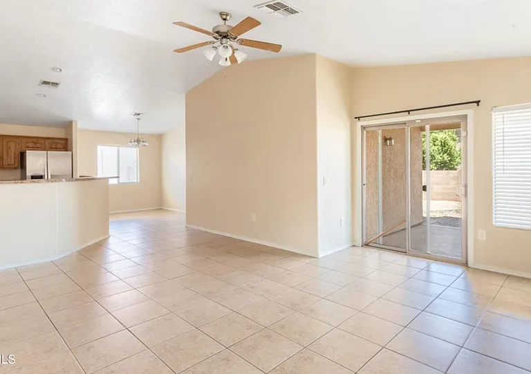 3389 Yosemite Ct — Photo 3