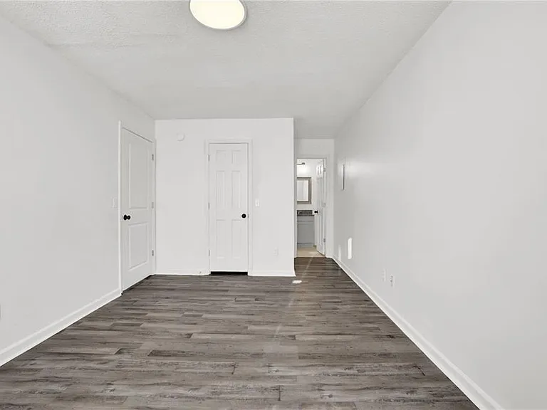 15 Brighton Ct — Photo 10