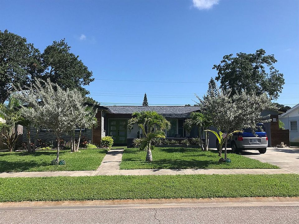 House front, sidewalks