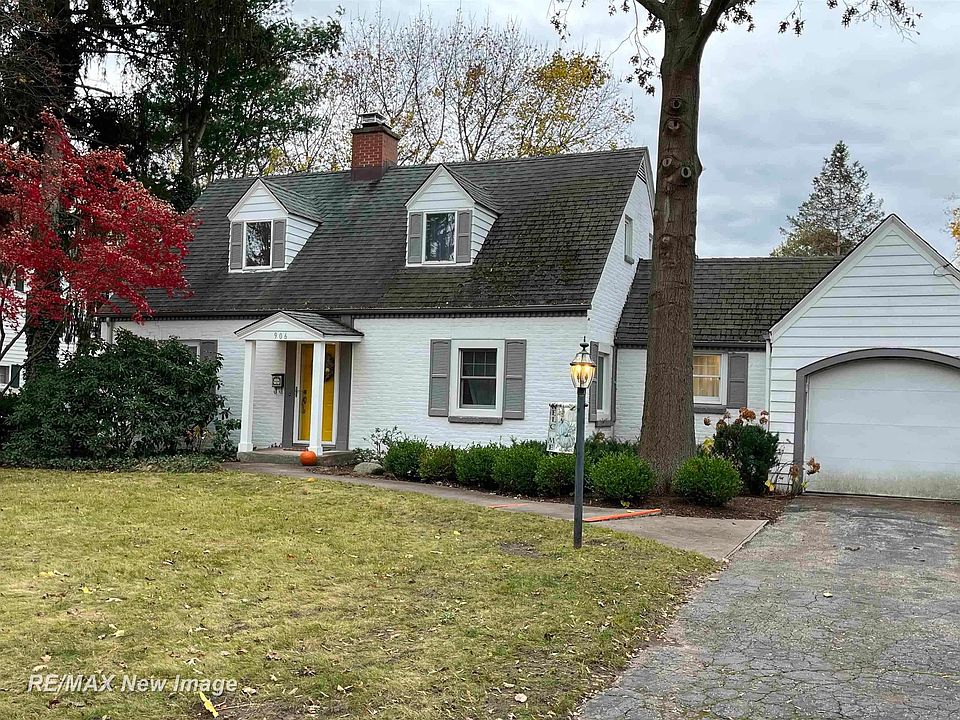 1st image of 906 E Park Dr