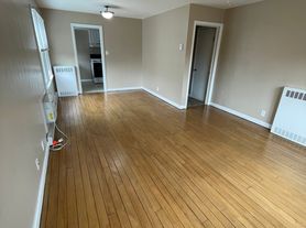 1121 Edgewater Ave, Fort Wayne, IN