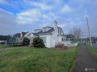 702 3rd St, Hoquiam, WA 98550