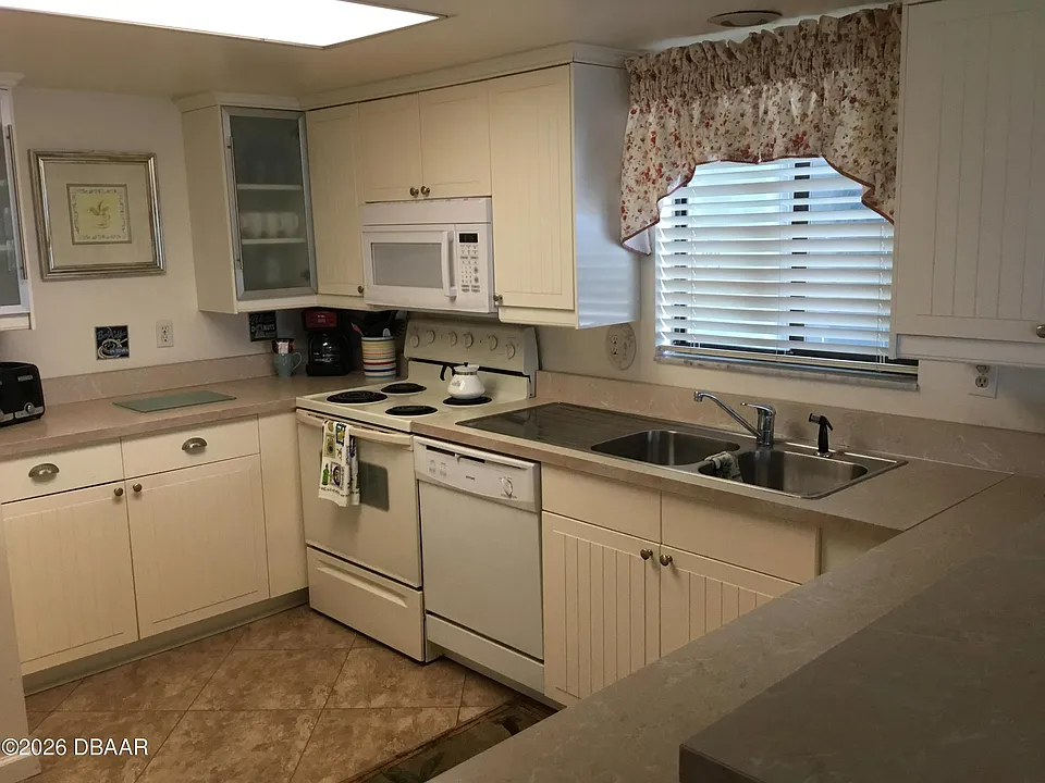1571 S Atlantic Ave #308