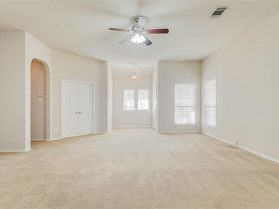 3rd image of 10129 Red Bluff Ln