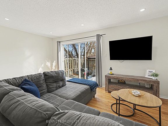 4th image of 49 Forget St