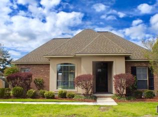 29203 Red Willow Dr, Denham Springs, LA 70726