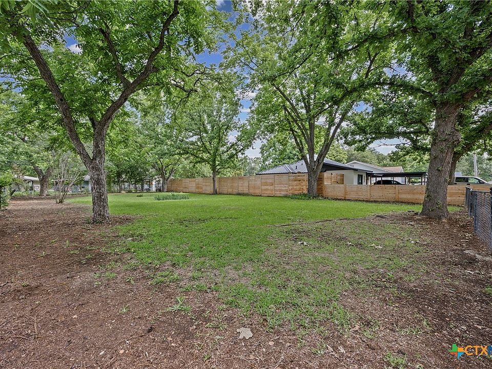 1st image of 943 Field St