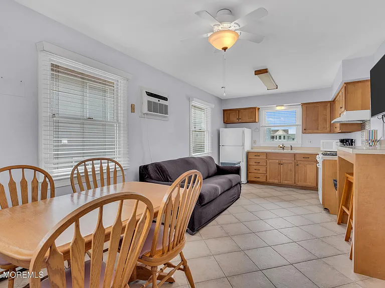 8 President Ave #1 — Photo 10