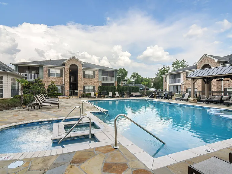 Ashford Place Apartment Homes — Photo 11
