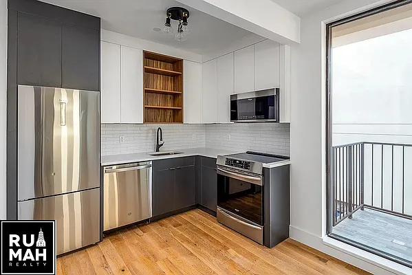 Rented by Rumah Realty Inc | media 11