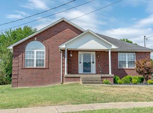 166 Shelvis Ct, Louisville, KY 40229