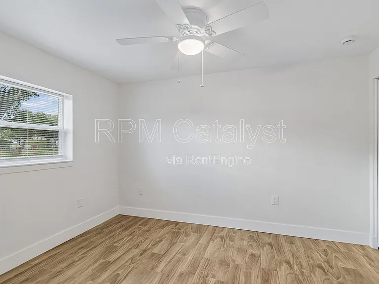 6905 1/2 N Duncan Ave #A — Photo 19