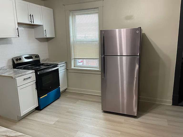 3925 S Grand Blvd #1F — Photo 13