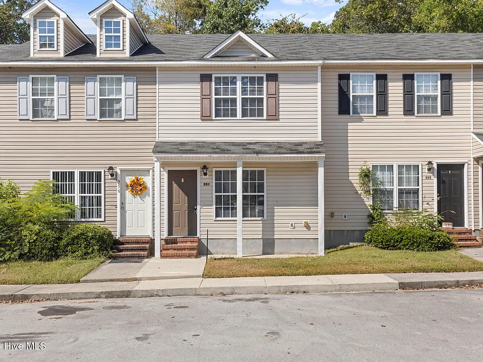 354 Bracken Pl