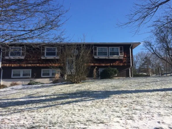 3 Tanglewood Dr, Goshen, NY 10924