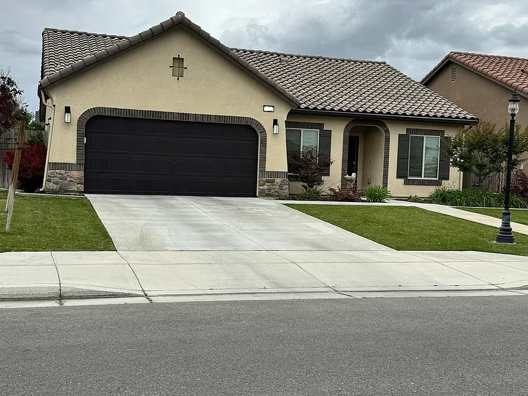5905 Carrotwood Ave — Photo 1