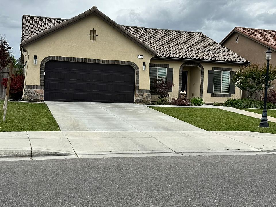 1st image of 5905 Carrotwood Ave