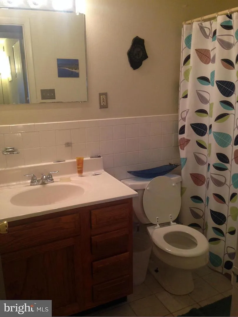 2 bed, 1.5 bath, 939 sqft, $2,000 — Photo 3