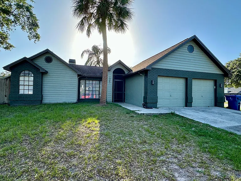 1041 Sawyers Ct — Photo 59