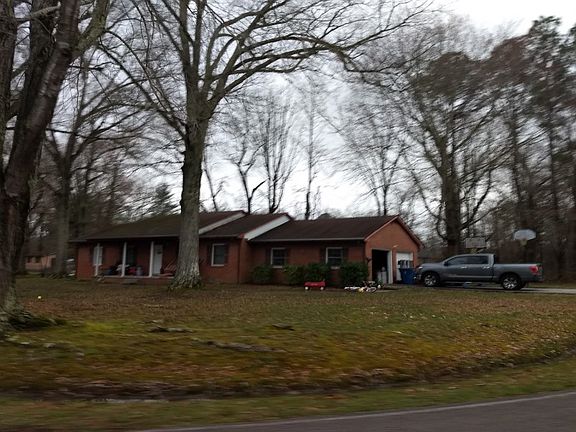 3rd image of 629 Stillwood Dr