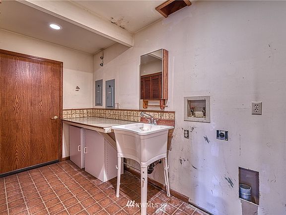 3rd image of 13409 9th Avenue NW