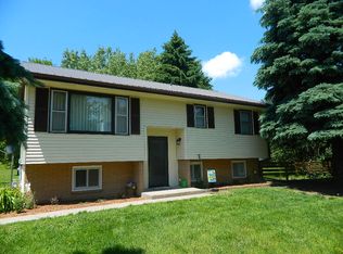 1231 N D St, Broken Bow, NE 68822