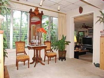 4th image of 732 Sand Creek Cir
