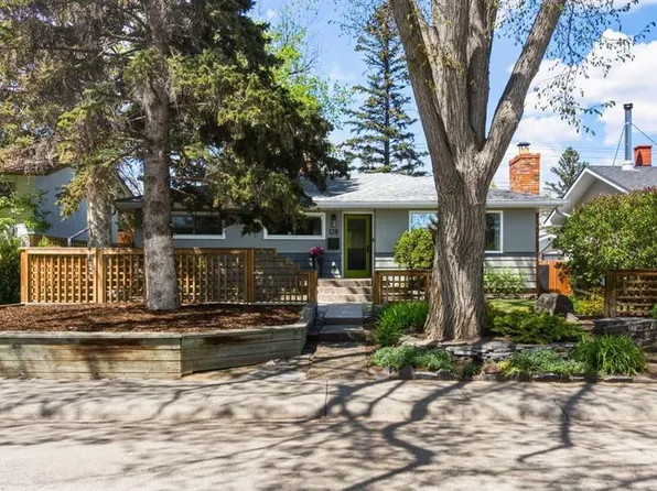 128 S 78th Ave SE, Calgary, AB T2H 1C4