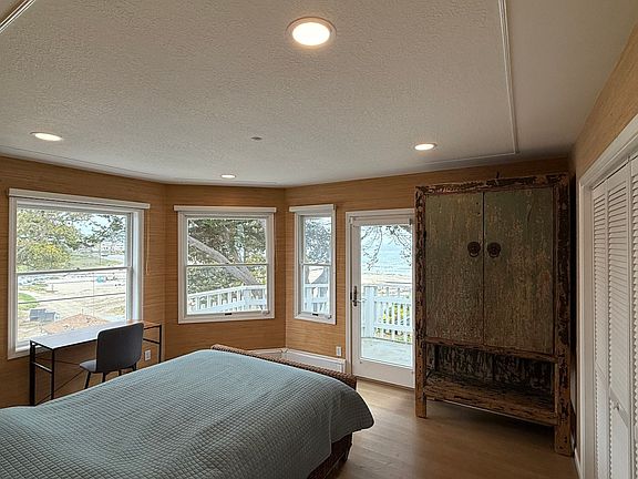 Bedroom 1 w/ Ocean View Deck