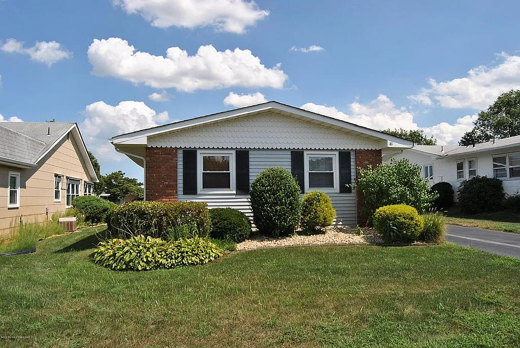 41 Sidney Ct photo 1