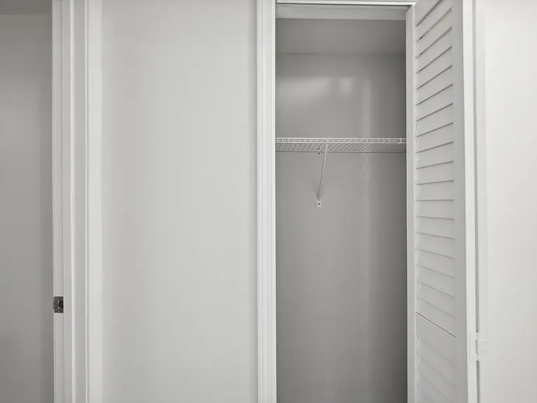 615 Oliver St NW #6 — Photo 4