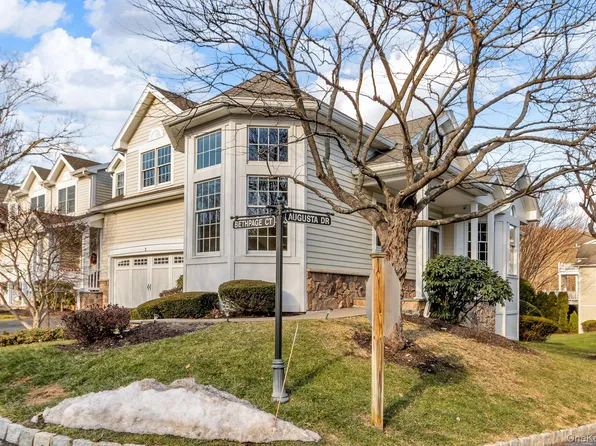 2 Bethpage Court, Cortlandt Manor, NY 10567