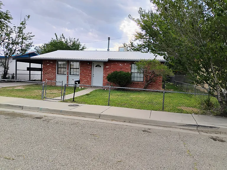 Perizzite Ave — Photo 1