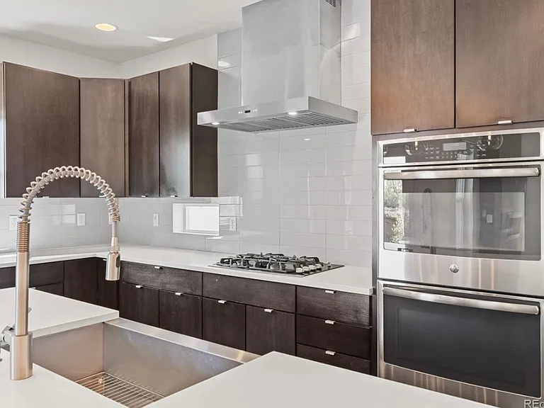 15224 W 49th Pl — Photo 4