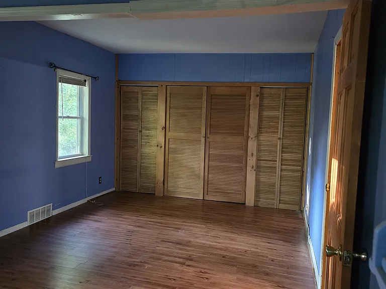 2546 N Forest Rd — Photo 25