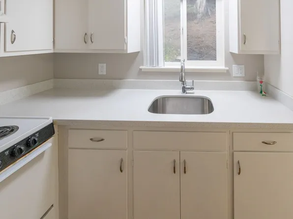 360 Talbot Ave APT 10, Pacifica, CA 94044