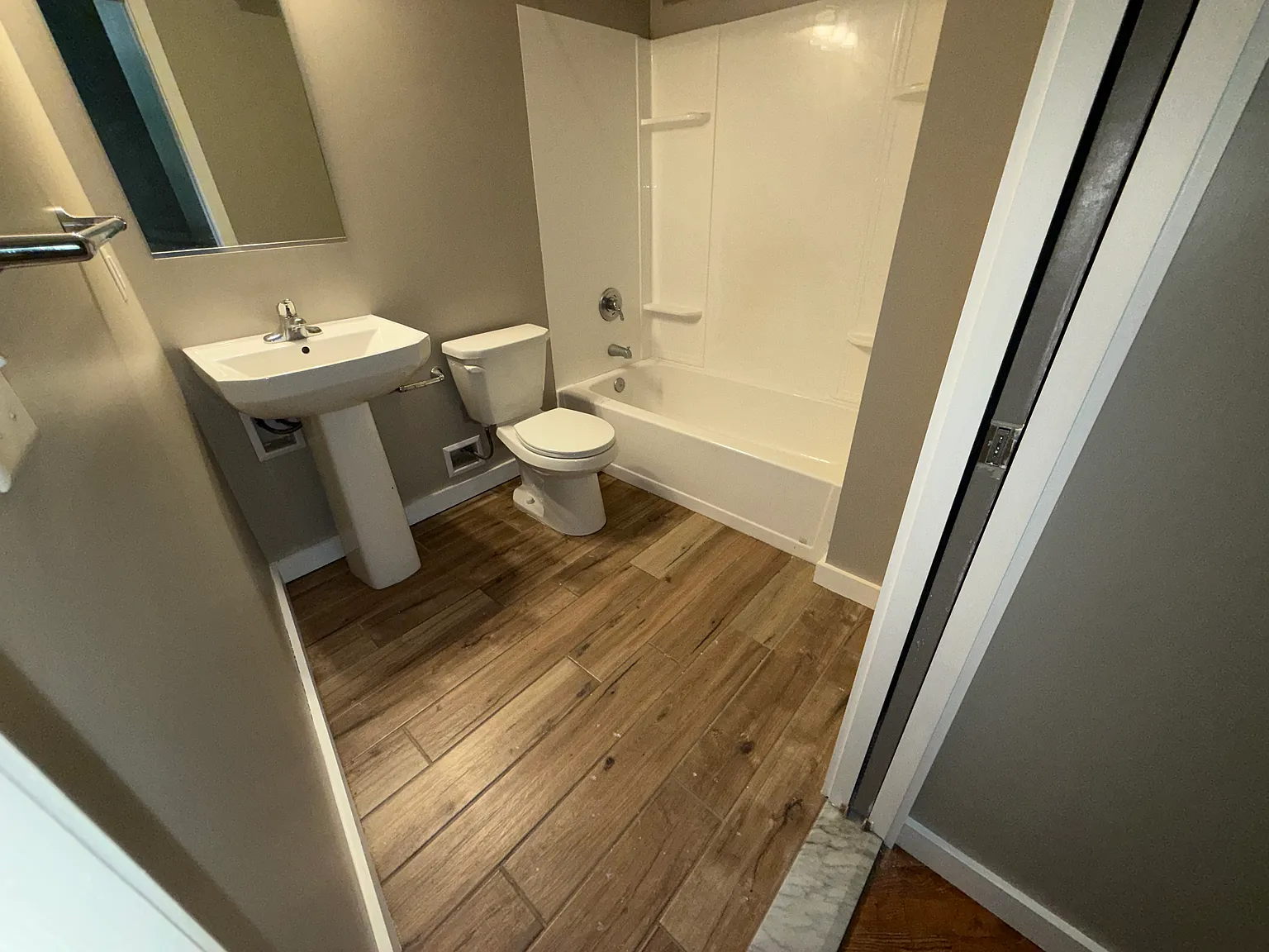 2 bed, 959 sqft, $1,400 — Photo 3