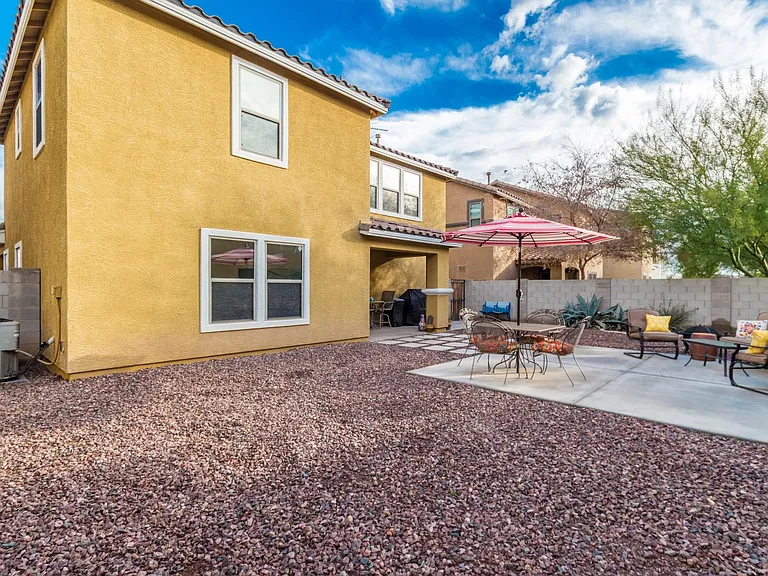 10829 W Mariposa Dr — Photo 16