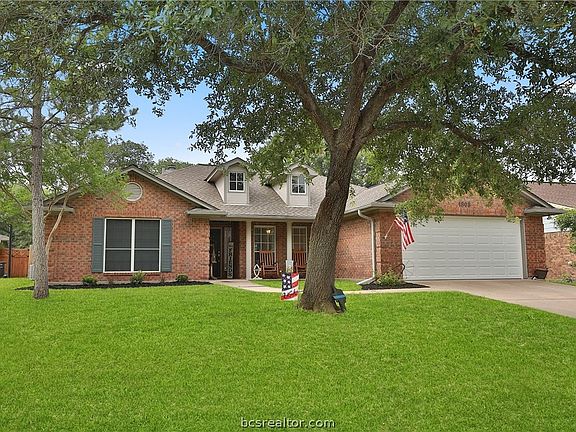 2nd image of 1808 Rosebud Ct
