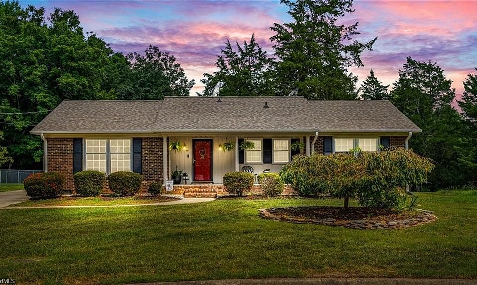 1st image of 3004 Wellingford Dr
