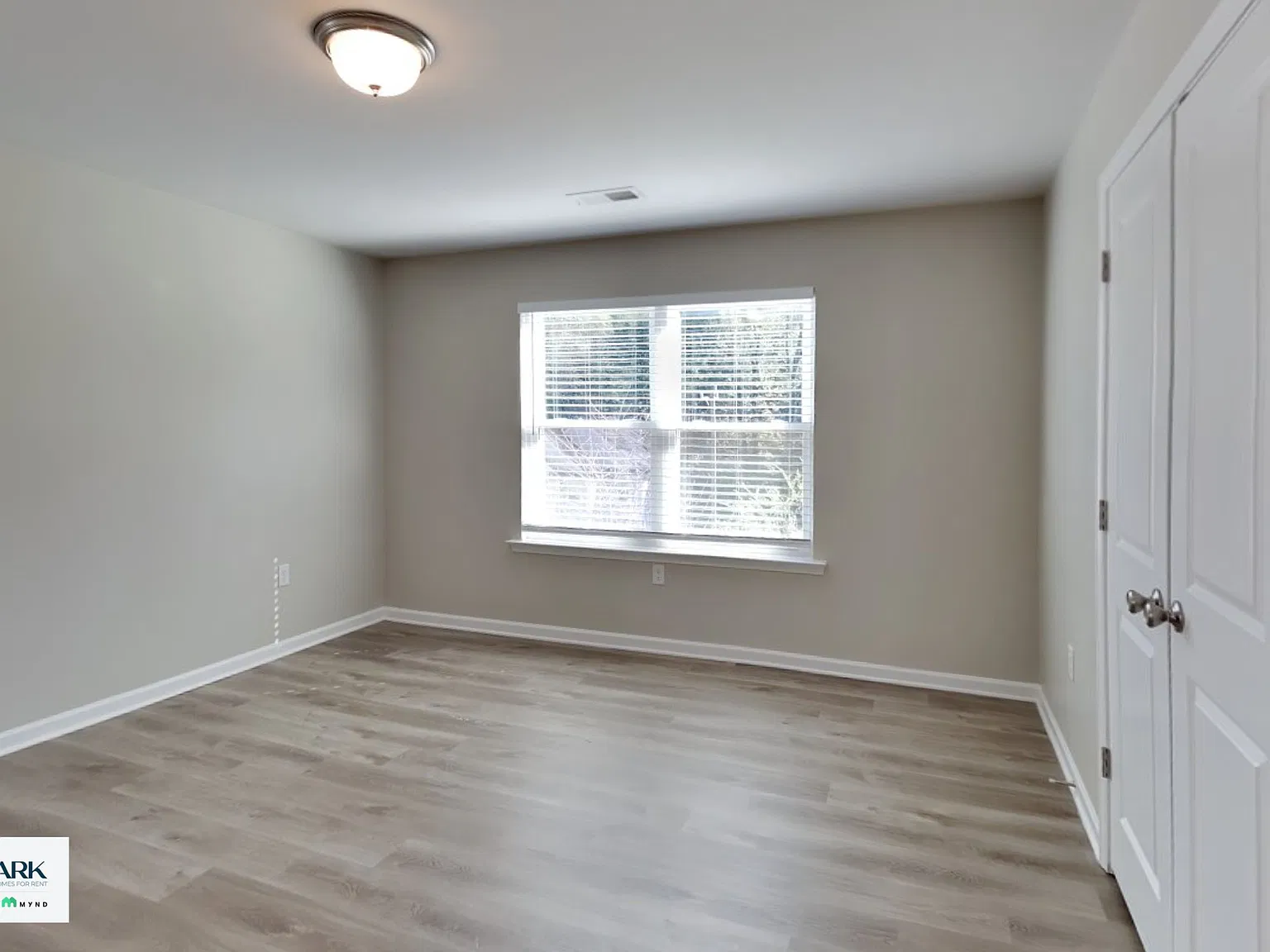 3 bed, 3.0 bath, 1431 sqft, $1,880 — Photo 4