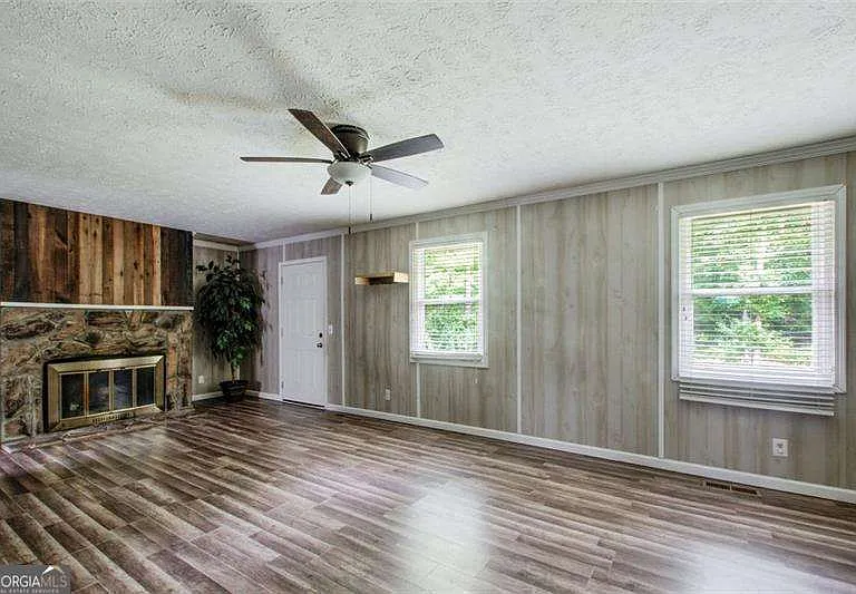 2193 Kings Forest Dr SE — Photo 8