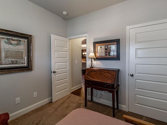 5th image of 6005 Barringer Ct NW
