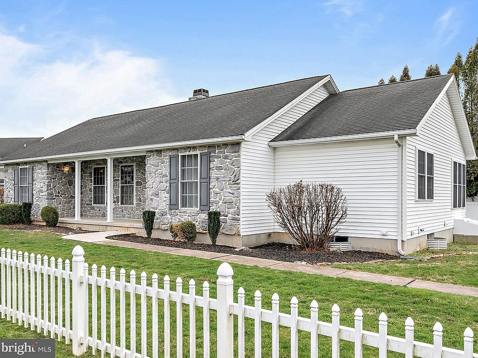 129 S Walnut St, Hummelstown, PA 17036 Zillow