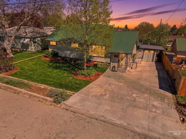 1112 NW 1st St, Meridian, ID 83642
