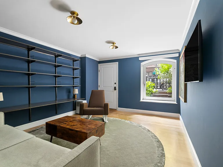 225 E 48th St #TOWNHOUSE — Photo 7