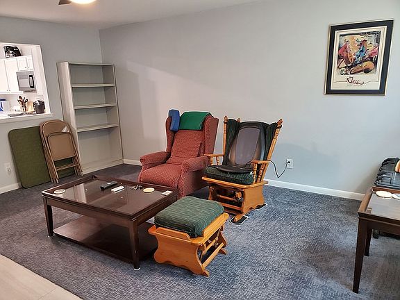 Living Room: Furniture