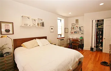 Rented by R New York