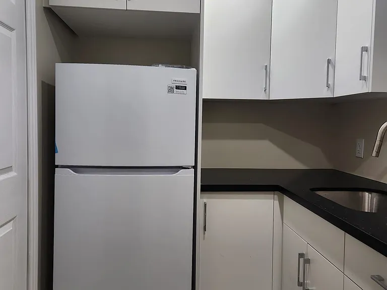 464 Thorndale Dr #BASEMENT — Photo 24