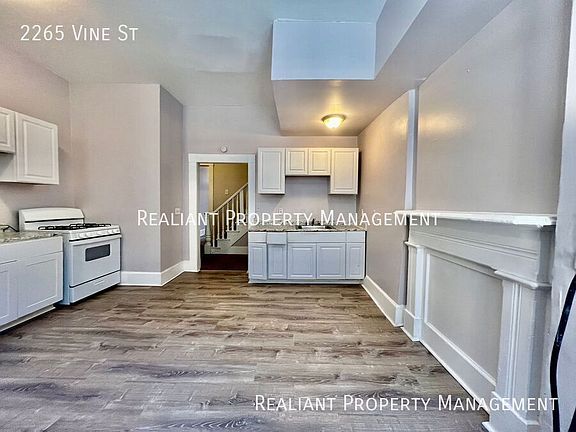 5th image of 2265 Vine St